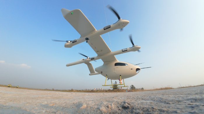 红旗天辇1号原型机带保护首飞