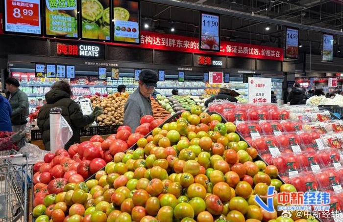 北京市通州区某连锁超市内售卖的西红柿 中新经纬 闫淑鑫摄