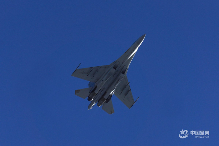 战机低空突防。郭世腾 摄