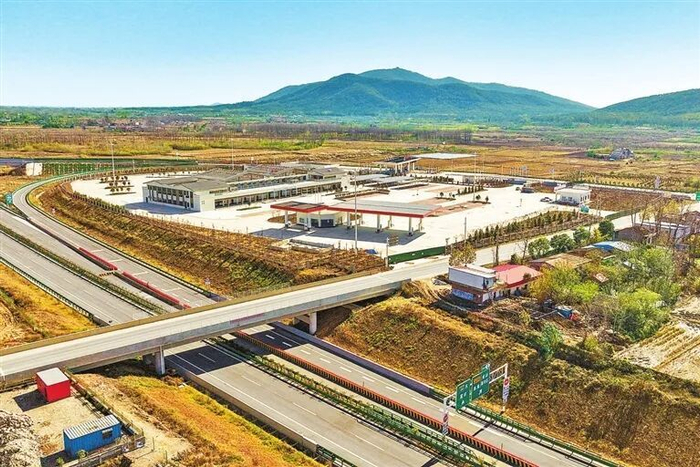 固皖高速安山服务区。记者 刘宏冰 摄