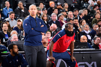 苏群：卢指导末节DNP四名首发太绝了 这样不会被说只针对登哥一人