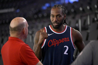 名记：联盟对快船和莱昂纳德的调查已持续数月 目前暂无时间表