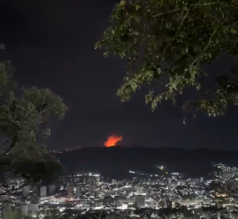 △当地时间1月3日，委内瑞拉首都加拉加斯传出爆炸声