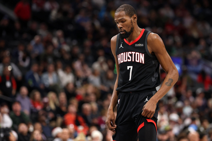 输球又输人？杜兰特最后时刻怒骂开拓者替补席 唇语被解读引争议