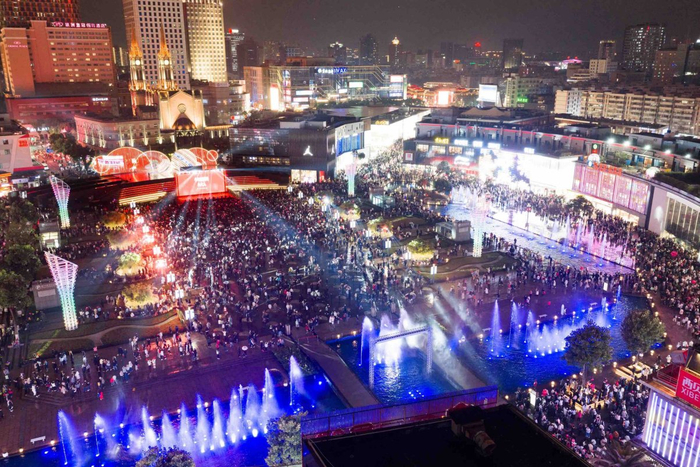 宁波天一广场跨年夜。