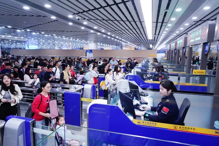 ​元旦假期期间的港珠澳口岸