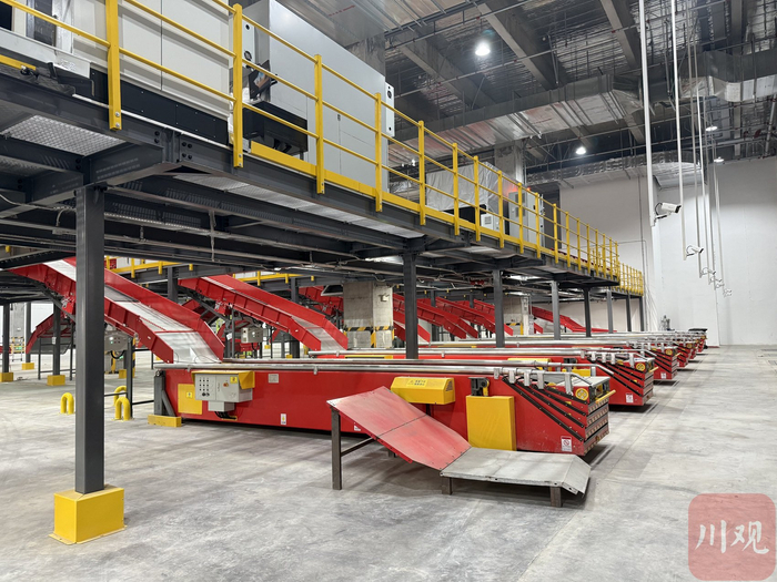 正在安装的分拣线。