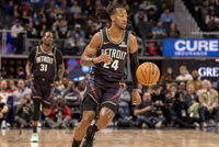 火力压制！活塞次节轰下47分 单节净胜骑士19分