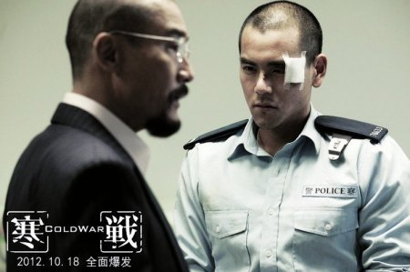 　　梁家辉参拍的电影剧照，从左至右依次为《寒战》《我爱你！》《捕风追影》。 受访者供图