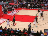 打回来了！谢泼德挤压防守中投命中 帮助火箭反超比分