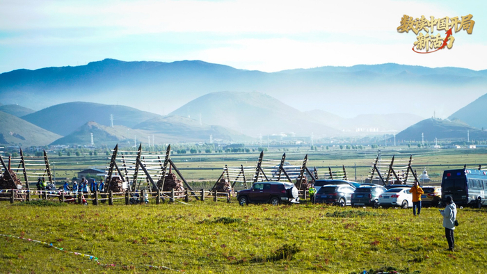 香格里拉石卡雪山（央广网记者 魏文青 摄）