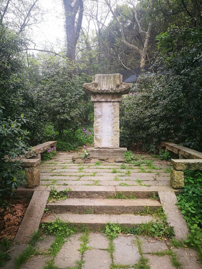 崔溥先生锡山事迹纪念碑  金石声/供图