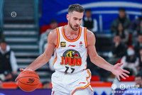 CBA更新外援注册信息：北控新增注册基兹林克 取消注册西伯恩