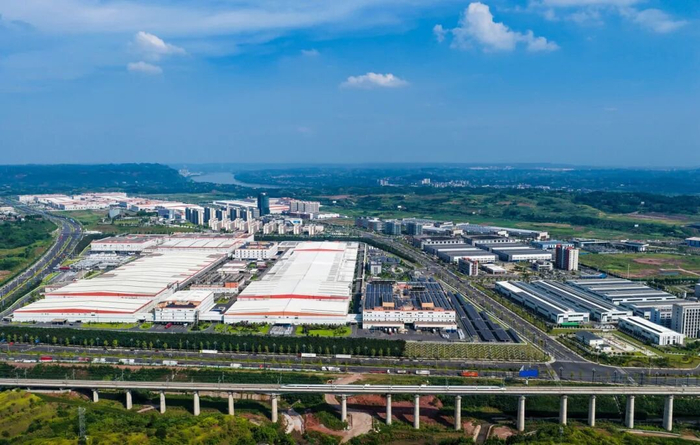 宜宾三江新区动力电池产业集聚区。（王铁松 摄）