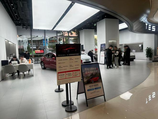  特斯拉门店。图片来源：时代财经摄