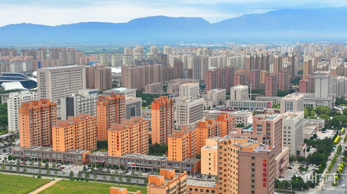 　　张掖市城区一景（央广网发 冯杰 摄）