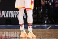 赛季首笔交易正式达成！老鹰官宣特雷·杨换CJ+基斯珀特交易