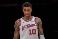 求求别投了！小史密斯外线顶投三分球再次打铁