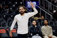 阿里纳斯：奇才得到特雷·杨这一超巨 交易里基本啥也没损失