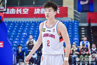 犯规速度够快！张兴亮仅打7分钟5犯离场 拿到2分加1次失误