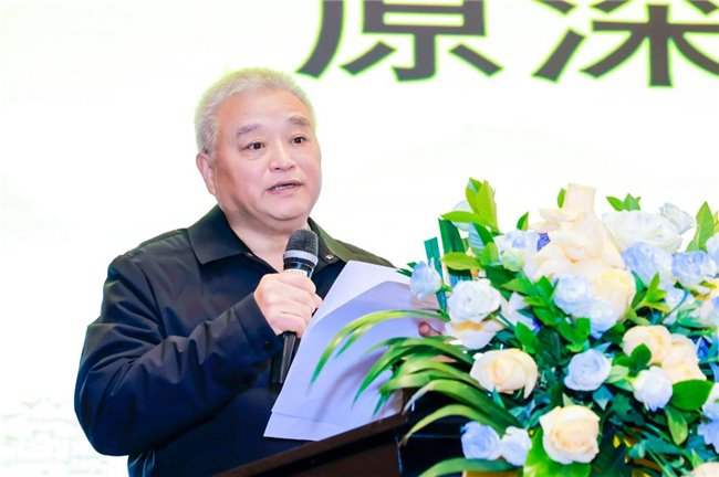 (图:原深圳市政协副主席、广东省政府参事张效民)
