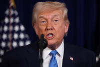 特朗普：“无论难易”都要得到格陵兰岛