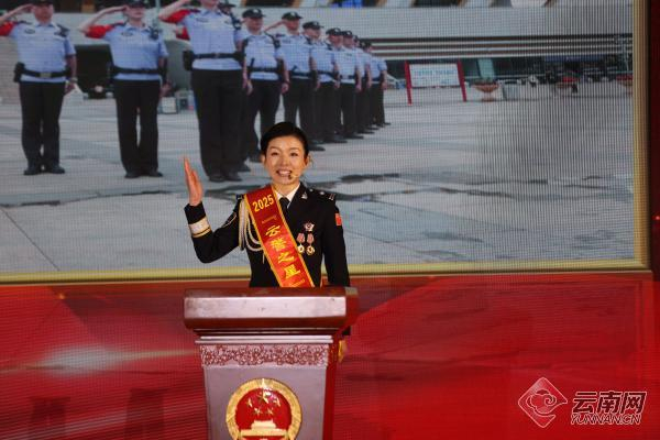 昆明鐵路公安局昆明公安處乘警支隊執(zhí)勤乘務一大隊代表作分享。