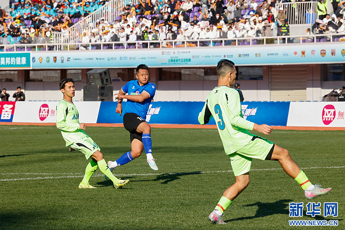 开场表演（1月10日摄）。新华网发（杨桢宇 摄）