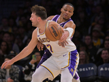 小里：威少&卢卡这些持球大核曾打出疯狂数据 但这种打法已过时