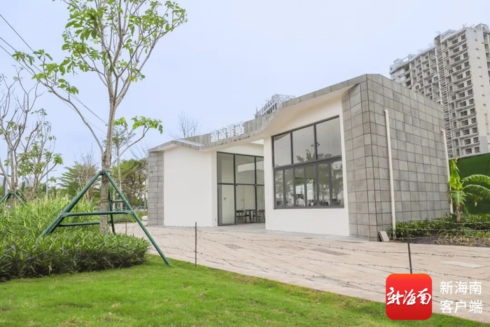 白駒口袋公園設(shè)有清涼驛站。海口江東新區(qū)管理局供圖