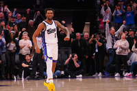 外线差太多！半场三分国王12中8 湖人仅19中3