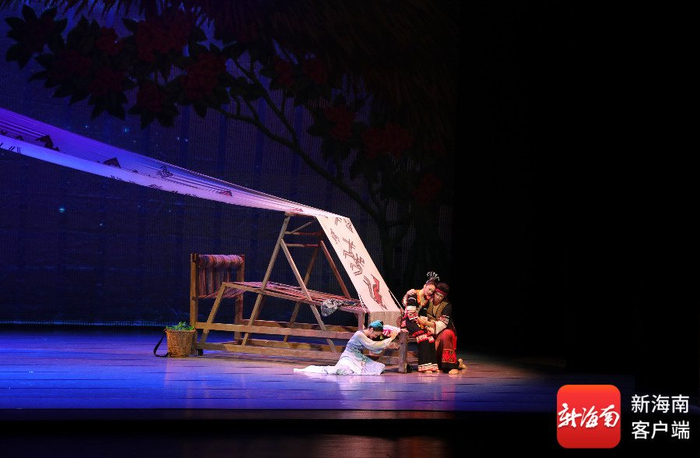 原創(chuàng)民族舞劇《黃道婆》演出現(xiàn)場(chǎng)。海南省演藝集團(tuán)供圖