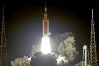 最早2月6日，人类时隔53年重返深空：美国启动载人绕月飞行，首次将女性送入近地轨道