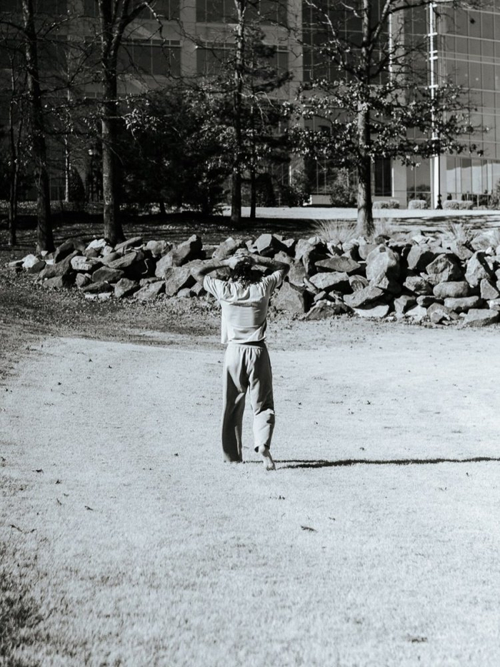 席菲诺打坐照片1