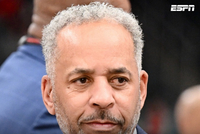 恭喜！Shams：黄蜂将于3月20日退役戴尔·库里的30号球衣！