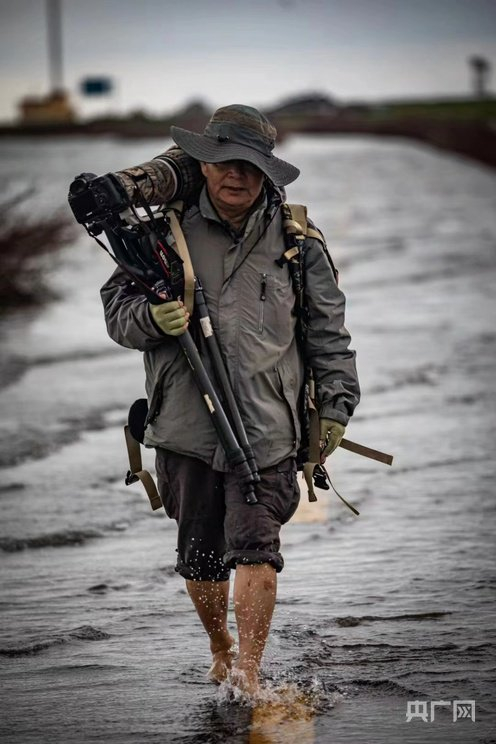 繼續(xù)堅持下去，拍更多有意義的照片，把生態(tài)保護(hù)的理念和成果講給更多人聽，是葛玉修的最大心愿（央廣網(wǎng)發(fā) 受訪者供圖）