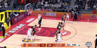 全能战士！洛夫顿肉弹战车碾进去2+1 接三分飚中连下6分