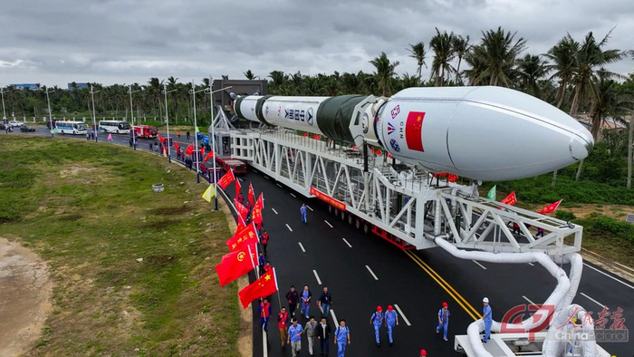 火箭在海南商业航天发射场转运，做发射前准备。供图 中共海南省委宣传部