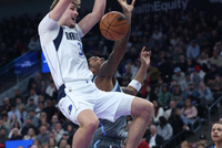 官网新秀榜：弗拉格&amp;克尼佩尔继续排前二 开拓者双向乐福杀进榜单