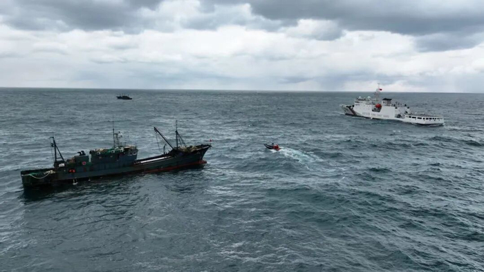 查扣的非法捕捞渔船