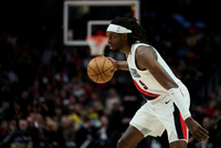 复出状态不错！格兰特9投4中&amp;罚球9中7 砍下16分3助2帽&amp;正负值+16