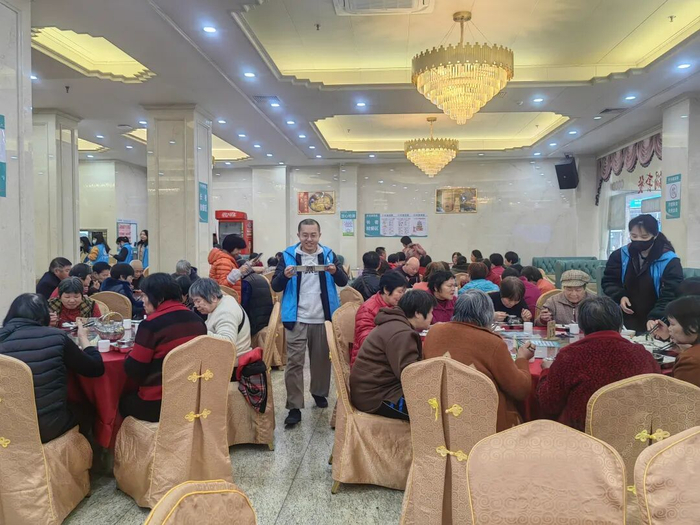 积极推进“长者饭堂”建设 提升老年人幸福感