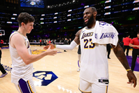 帕森斯：我很小心眼 如果我是里夫斯的经纪人 我会提议交易詹姆斯