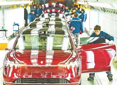 北汽新能源享界 超級(jí)工廠車(chē)身車(chē)間 供圖/視覺(jué)中國(guó)