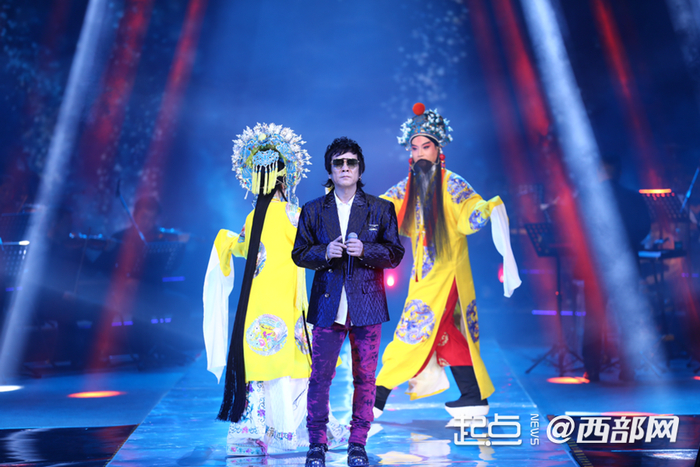 陜西搖滾樂歌手王建房演唱《你的美麗》