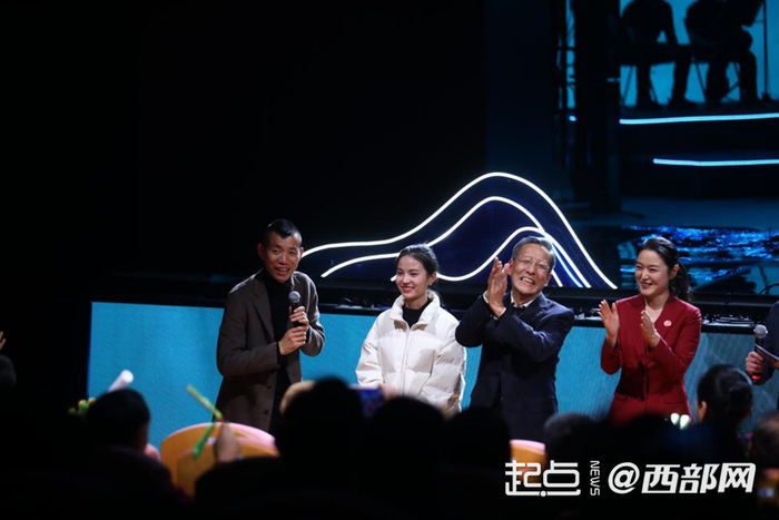 多位“網(wǎng)紅”導(dǎo)游現(xiàn)身展演活動