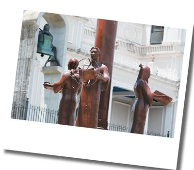 圖為位于圣何塞市中心中國街的華人抵達哥斯達黎加168周年紀念碑。