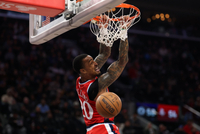 名记：国王和快船谈过用德罗赞和埃利斯换科林斯等人 但已被搁置