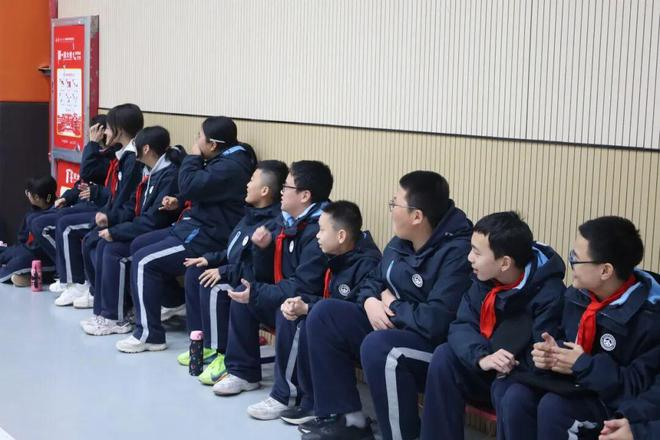 女生球场精彩瞬间