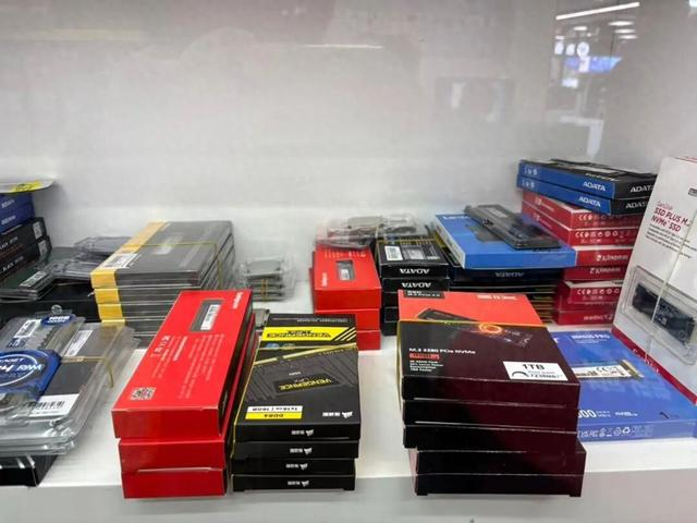 涨价的内存条。图/九派新闻记者 阳丹 